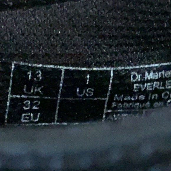 Dr. Martens school shoes youth size 1 Black leather Tie lace - Picture 11 of 11